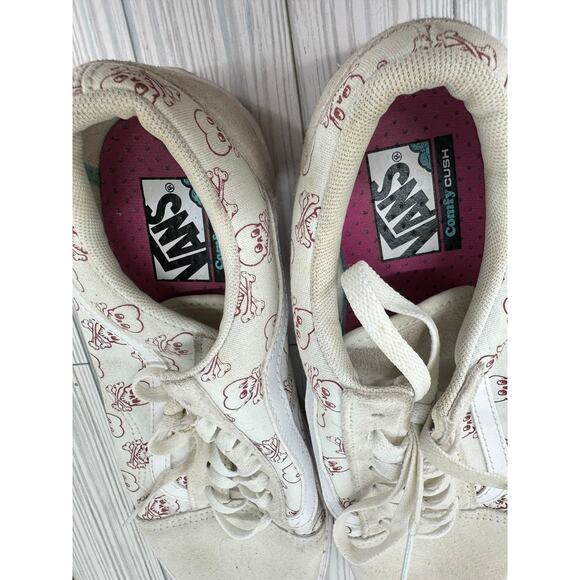 Vans Comfycush Old Skool Coldhearted M 10.5/ W 12 True White Red Skull Sneakers - Picture 3 of 8